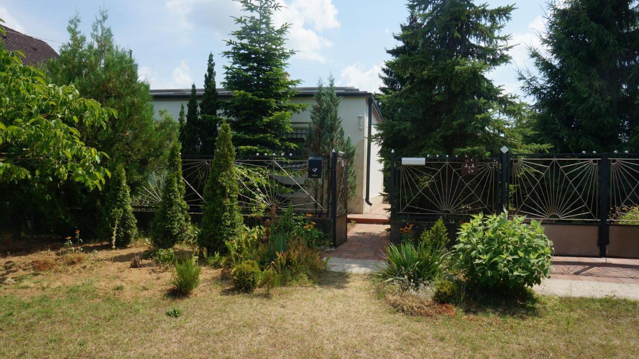 Sunny Apartman Nyíregyháza Exterior foto